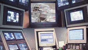 監(jiān)控機房 監(jiān)控機房